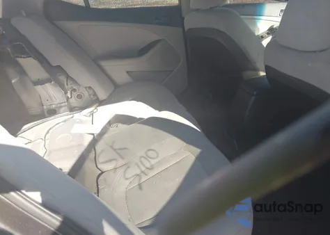 2011 Kia Optima Lx z USA, uszkodzony, nr VIN KNAGM4A73B5058032